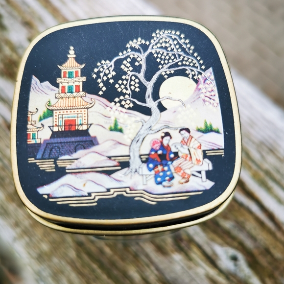 Vintage Chinoiserie / Chinese Tin - Picture 2 of 11